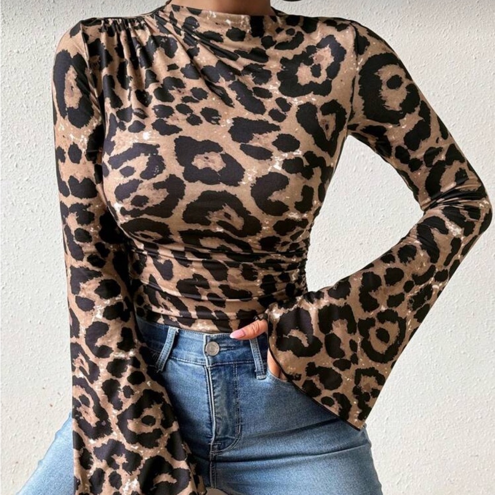 SHEIN Leopard Print Long Sleeve Top